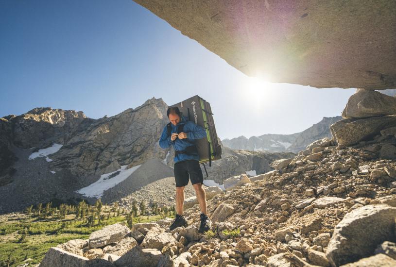 Für moderne Boulderer: Das neue Erratic Crash Pad von Black Diamond